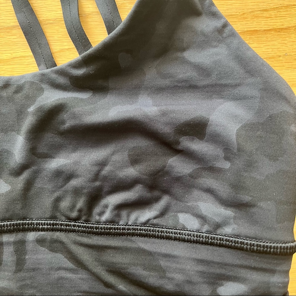 Lululemon energy strappy sports bra medium support black camo - Picture 4 of 6